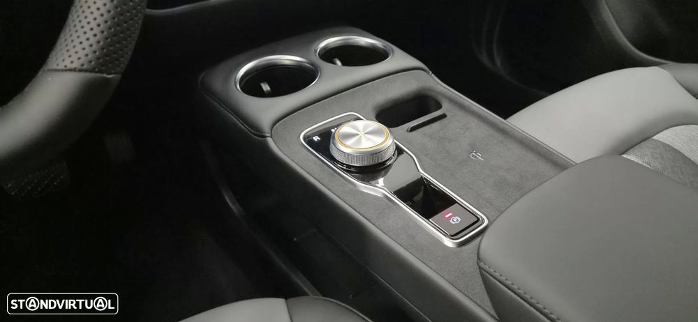 MG MG4 64 kWh Luxury - 36