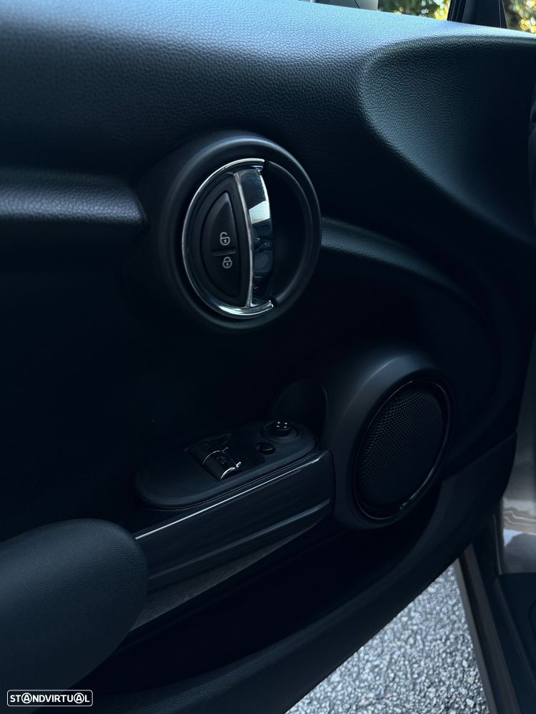 MINI 3 Portas One D - 13