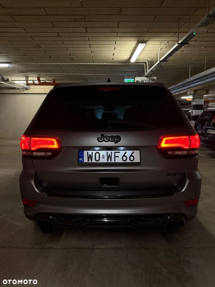 Jeep Grand Cherokee - 18