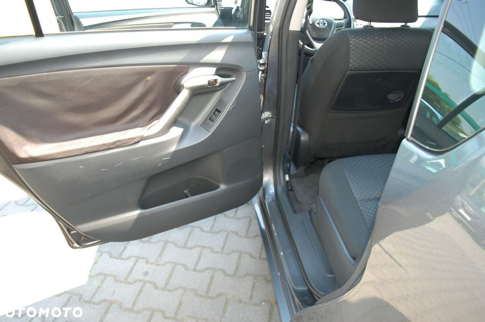 Toyota Verso - 30