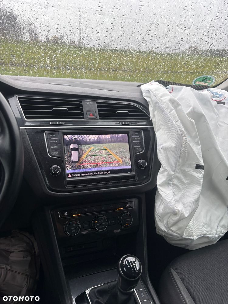 Volkswagen Tiguan - 10