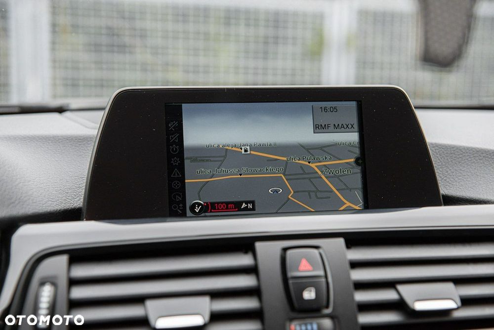 BMW Seria 3 320d Sport Line - 20