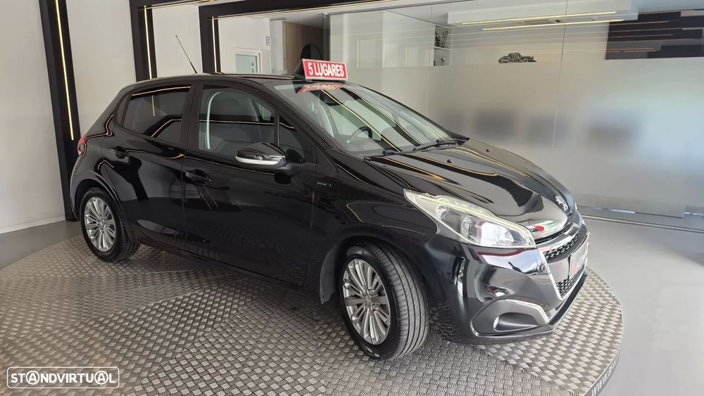 Peugeot 208 1.2 PureTech Signature - 19