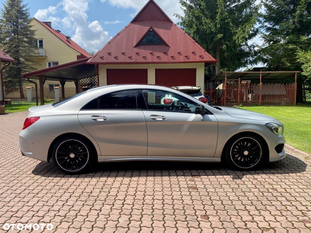 Mercedes-Benz CLA 250 4-Matic AMG Line - 2