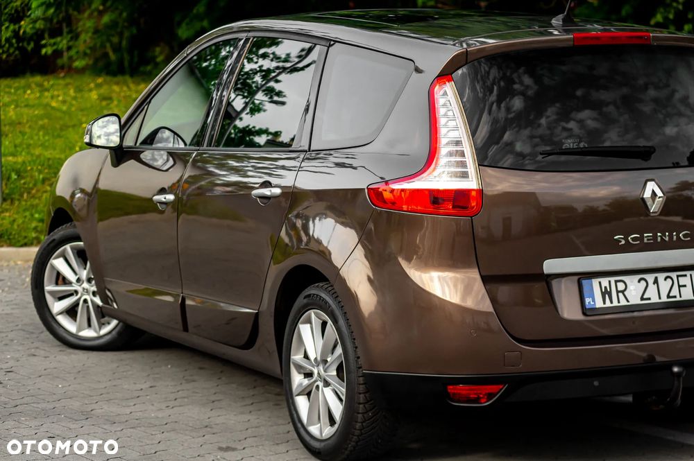 Renault Grand Scenic - 36