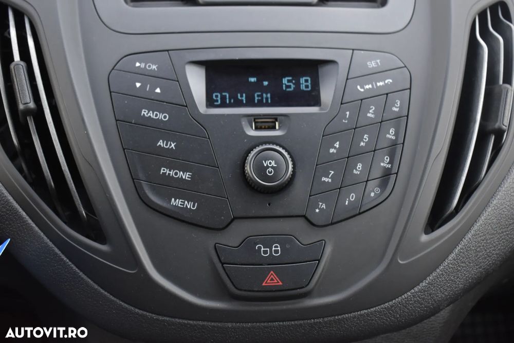 Ford Transit Courier - 20