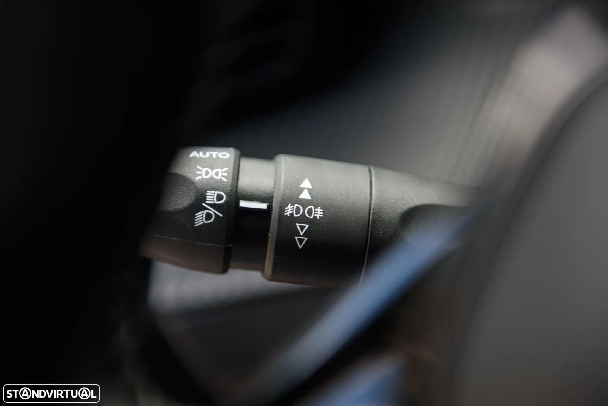 Peugeot 2008 1.5 BlueHDi Allure Pack - 33