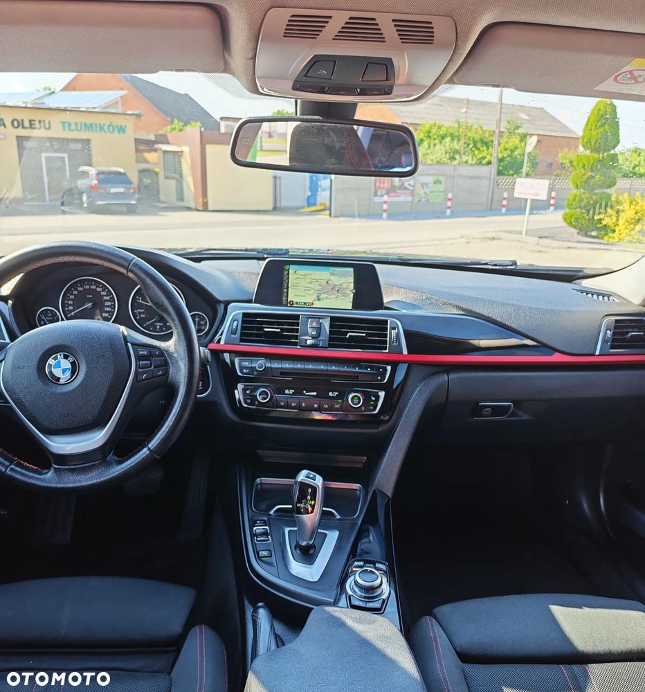 BMW Seria 3 320d Sport Line - 10