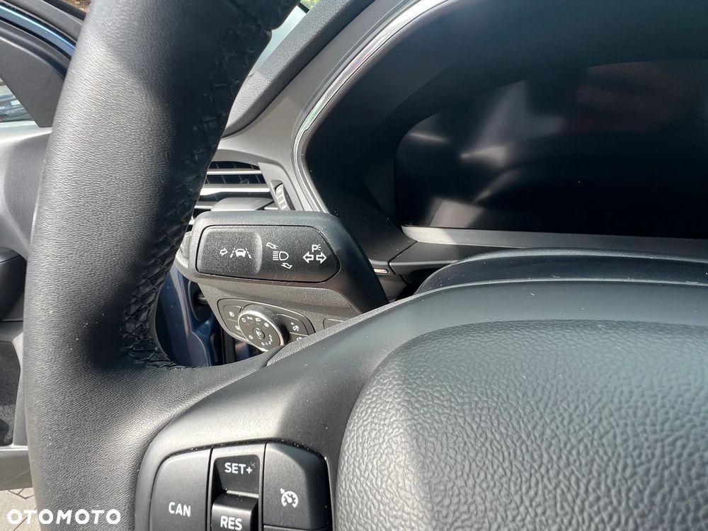 Ford Focus 1.0 EcoBoost Titanium X - 24