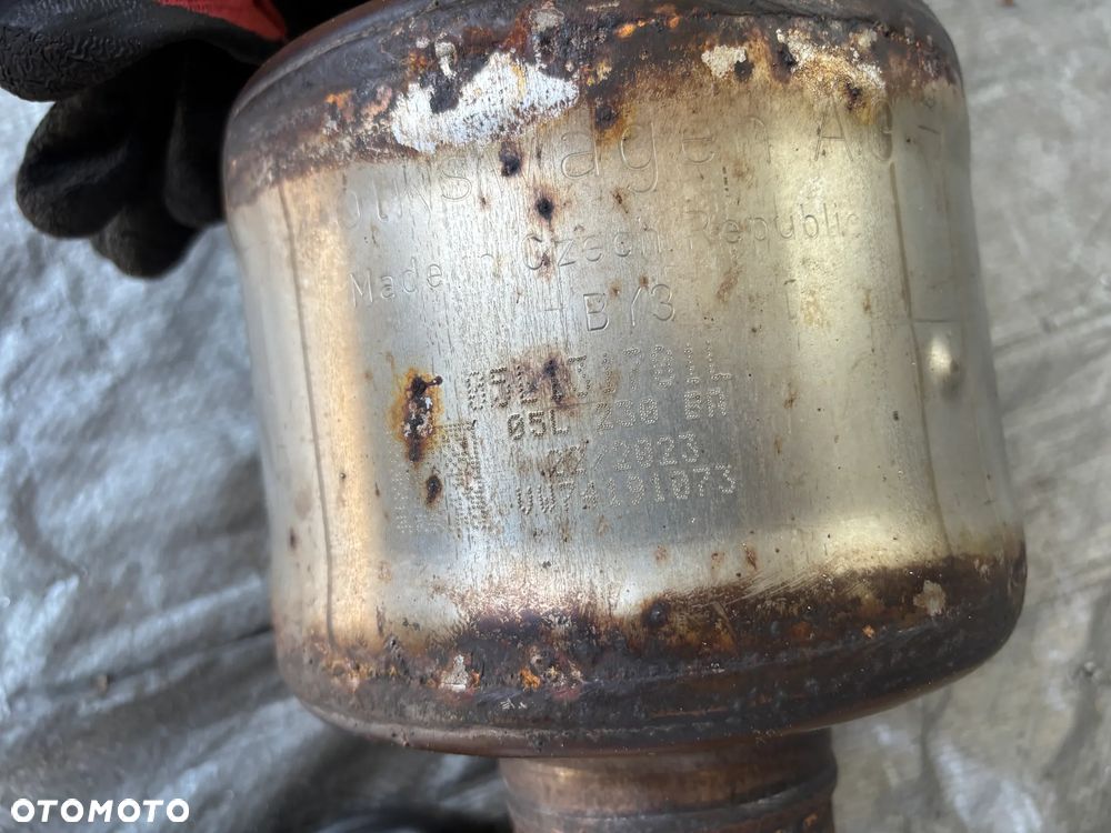 Vw Caddy V 2K7 katalizator DPF 05L131701K - 4