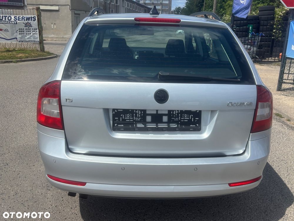 Skoda Octavia 1.4 TSI IMPULS EDITION - 8