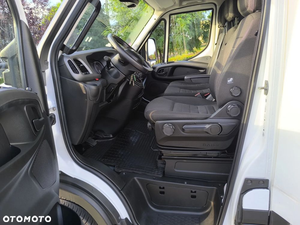 Iveco Daily 70C18 WINDA 1000kg, Sypialnia, 15Palet, Firana 6.22m! - 22