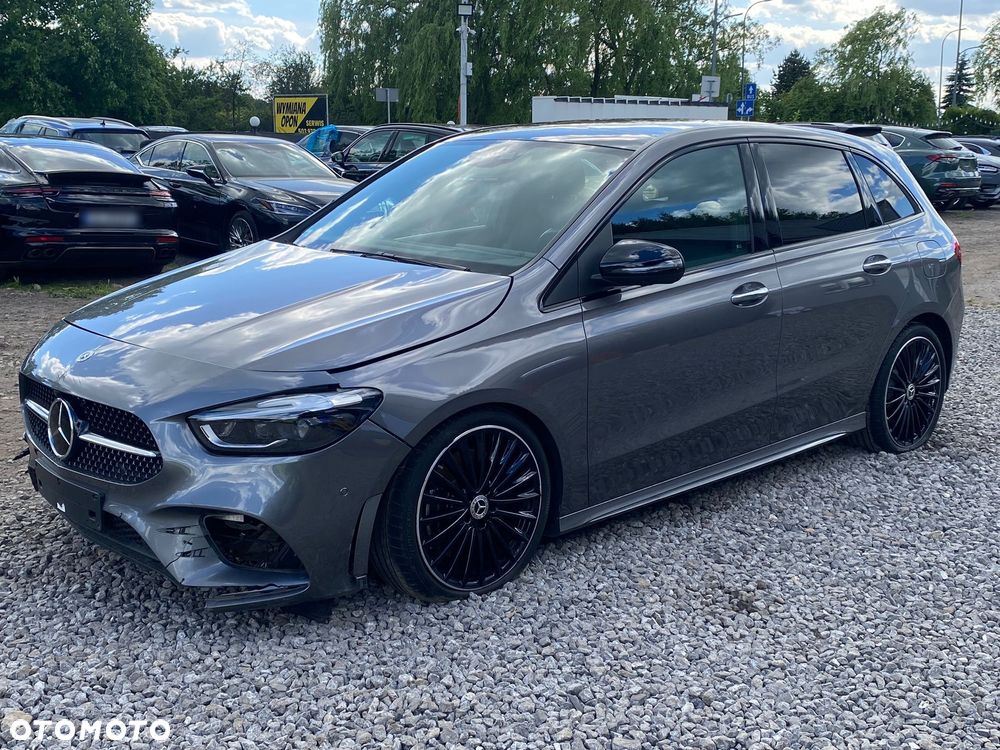Mercedes-Benz Klasa B 220 4-Matic AMG Line 7G-DCT - 16
