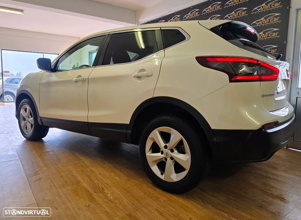 Nissan Qashqai 1.5 dCi N-Connecta - 10