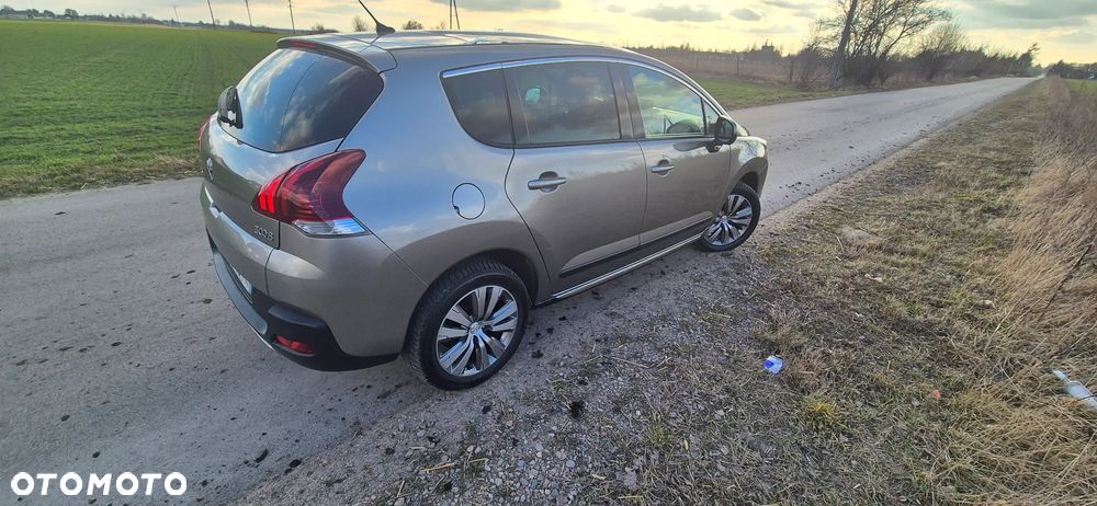 Peugeot 3008 PureTech 130 Stop & Start GPF Allure Business-Paket - 24