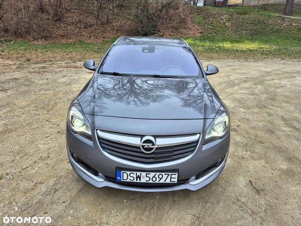 Opel Insignia 2.0 SIDI Turbo 4x4 Sports Tourer Innovation - 4