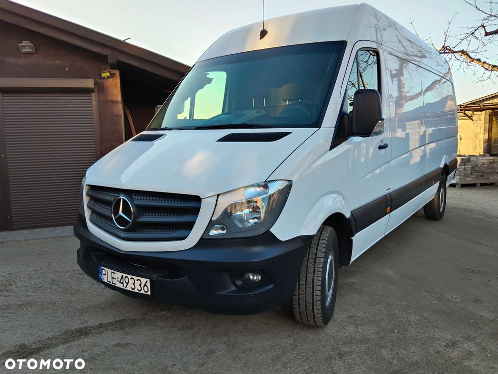 Mercedes-Benz Sprinter - 13