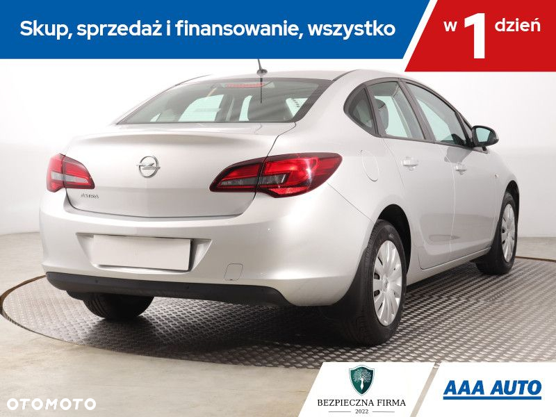 Opel Astra - 6