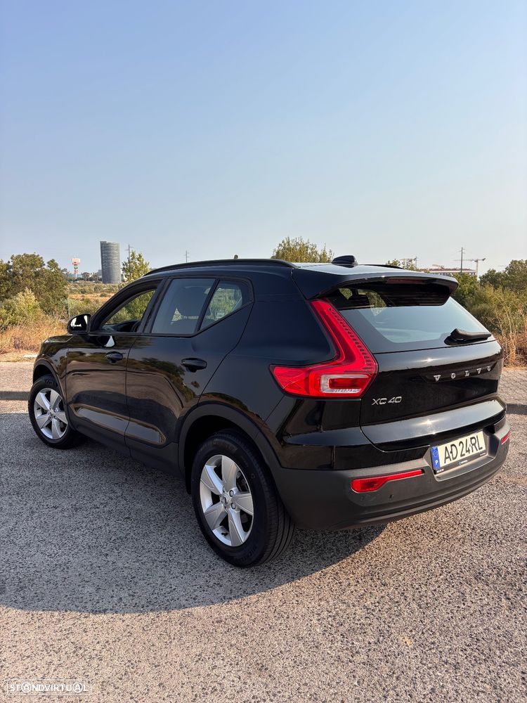 Volvo XC 40 1.5 T2 Momentum Core - 3
