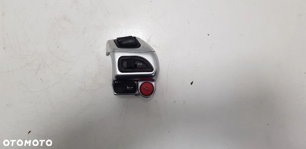 Piaggio MP3 350 HPE 18-22 Lewy Przełącznik - 1