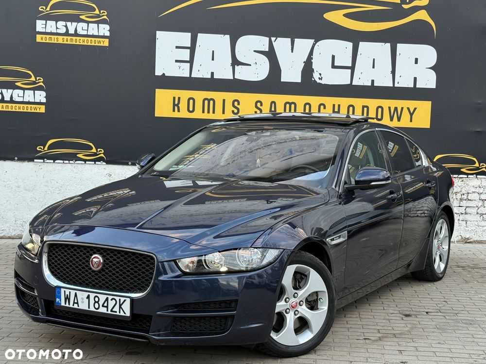 Jaguar XE 2.0 T R-Sport - 6