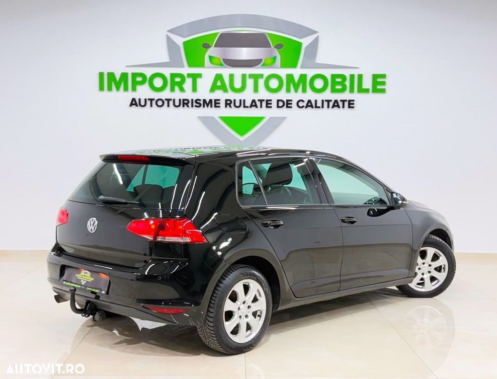 Volkswagen Golf 1.6 TDI DPF Exclusive - 12