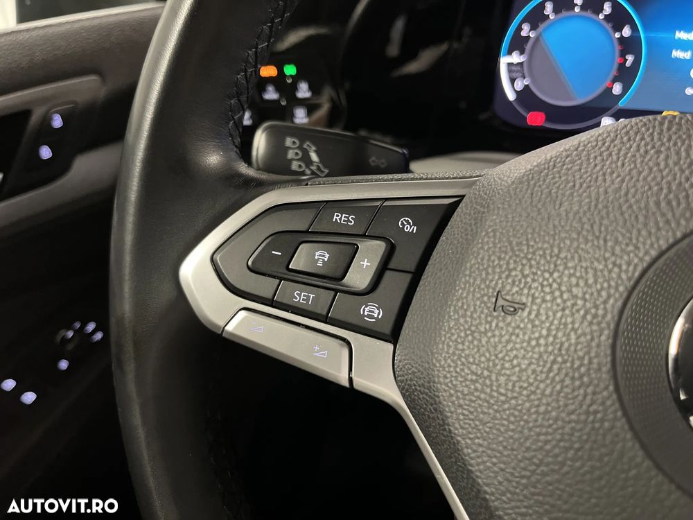 Volkswagen Golf - 18