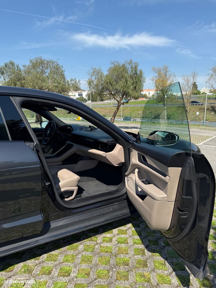 Porsche Taycan Standard - 13