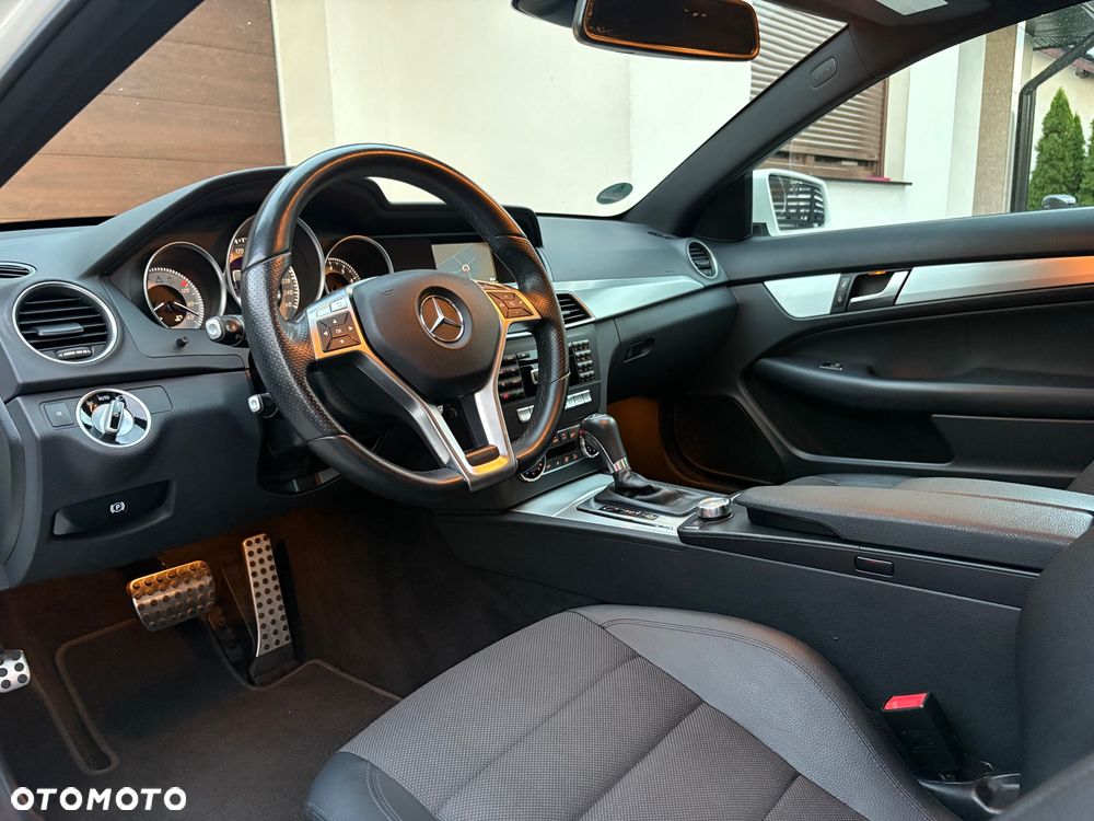 Mercedes-Benz Klasa C 180 (BlueEFFICIENCY) 7G-TRONIC - 22