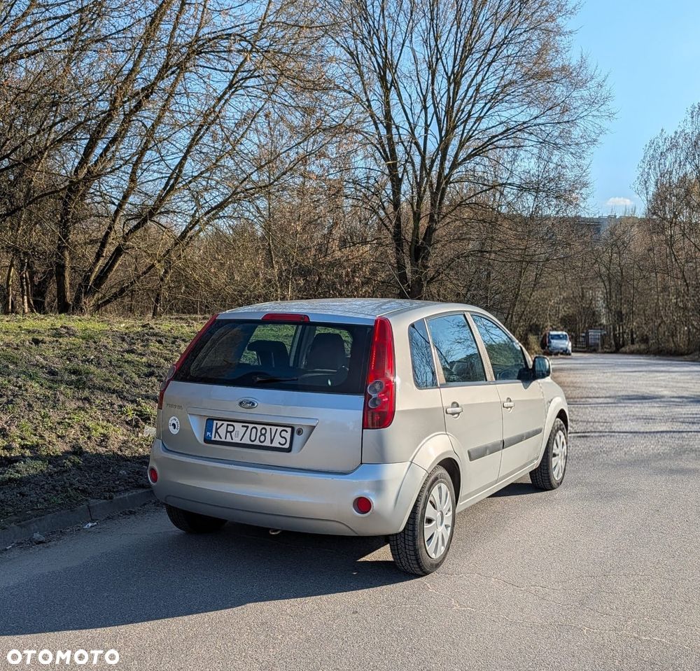 Ford Fiesta 1.4 Ghia - 5