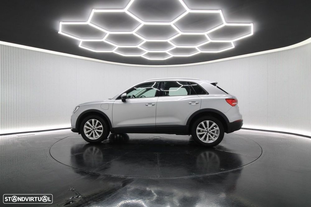Audi Q3 45 TFSIe S tronic - 4