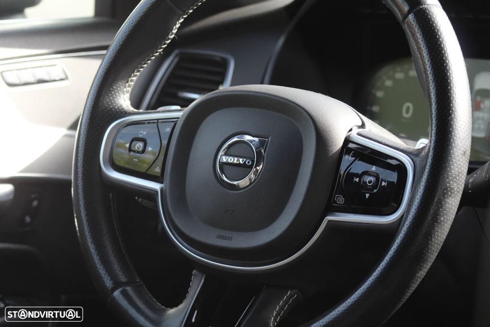 Volvo XC 90 2.0 D4 R-Design - 32