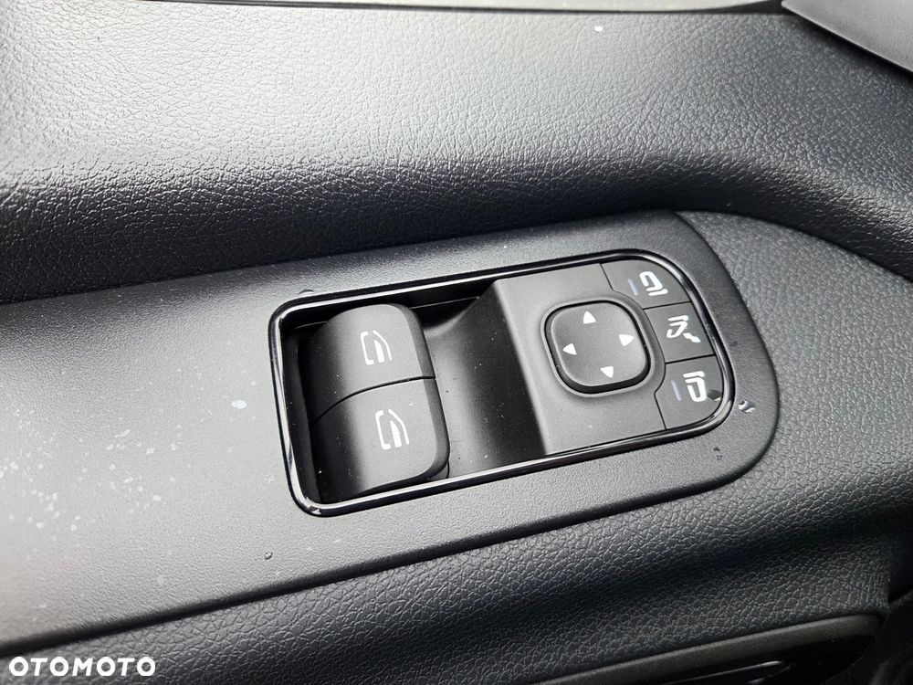 Mercedes-Benz Sprinter - 28