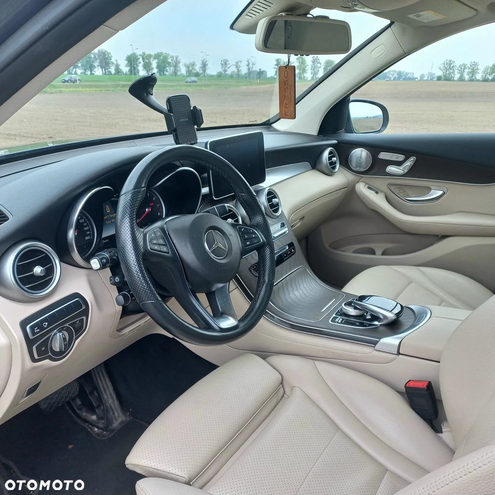 Mercedes-Benz GLC - 6