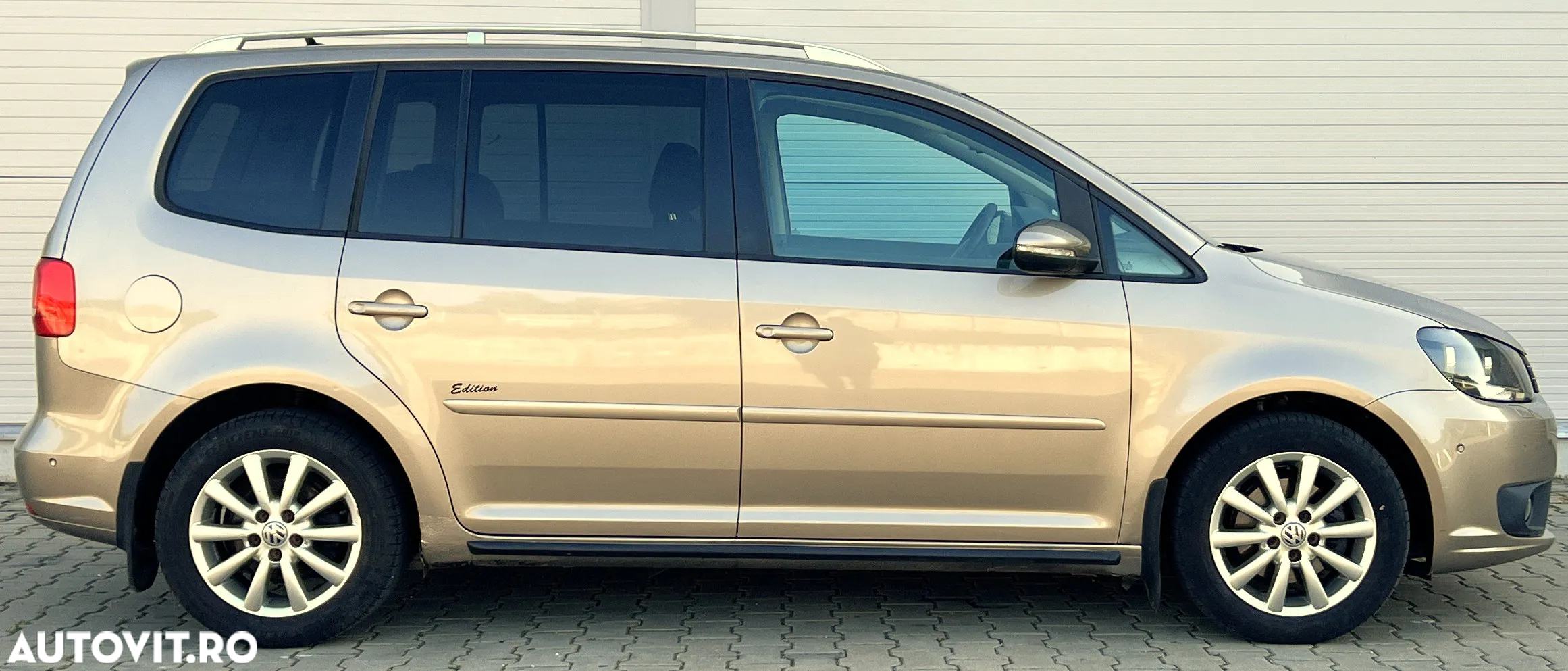 Volkswagen Touran 1.6 TDI Comfortline - 3