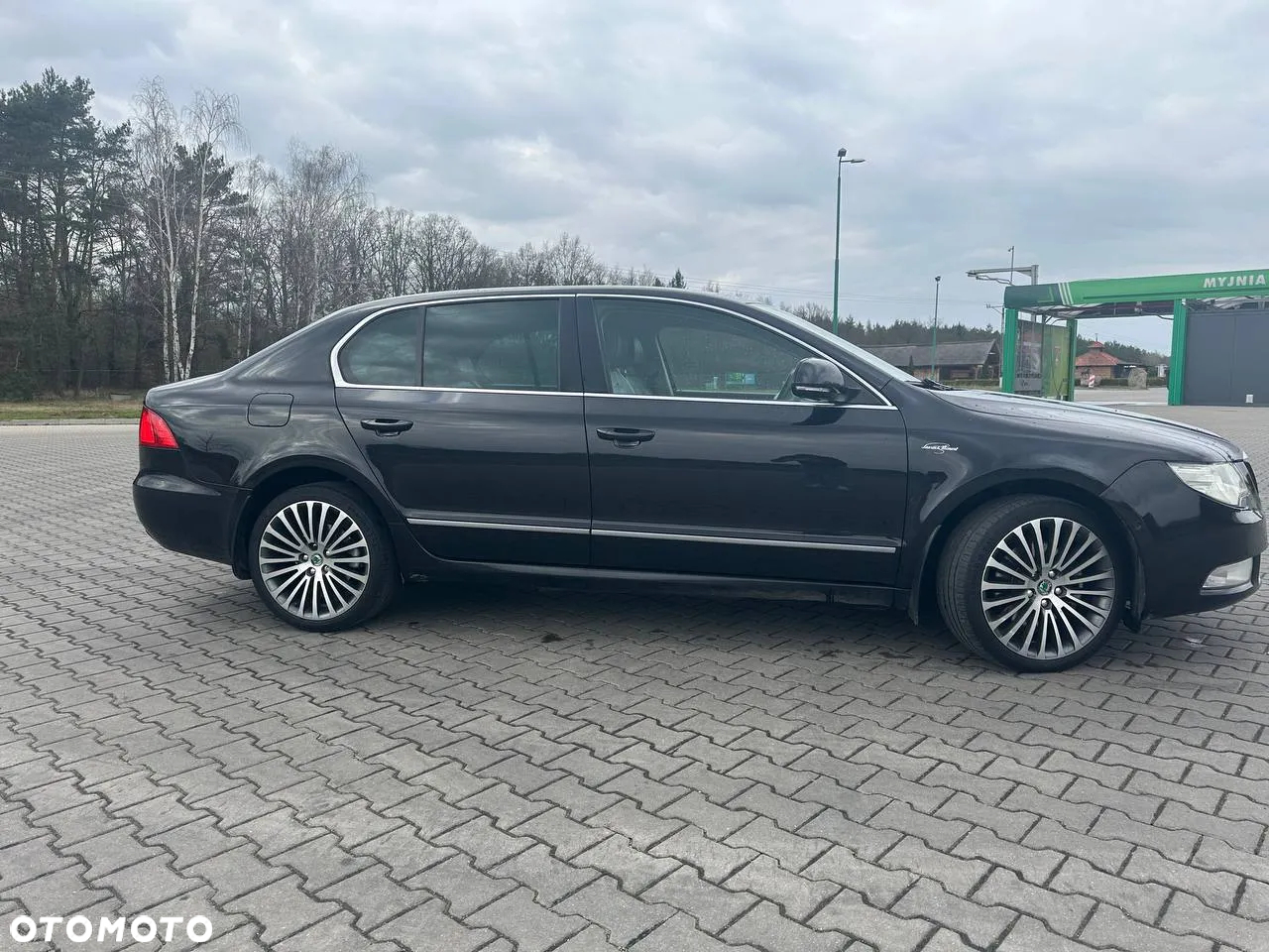 Skoda Superb 2.0 TDI L&K DSG - 4