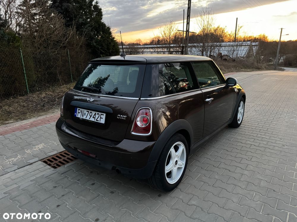 MINI ONE Brick Lane - 4