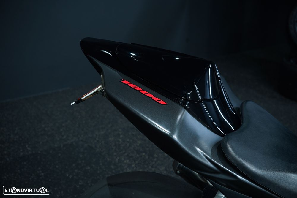 Suzuki GSX-R K8 - 7