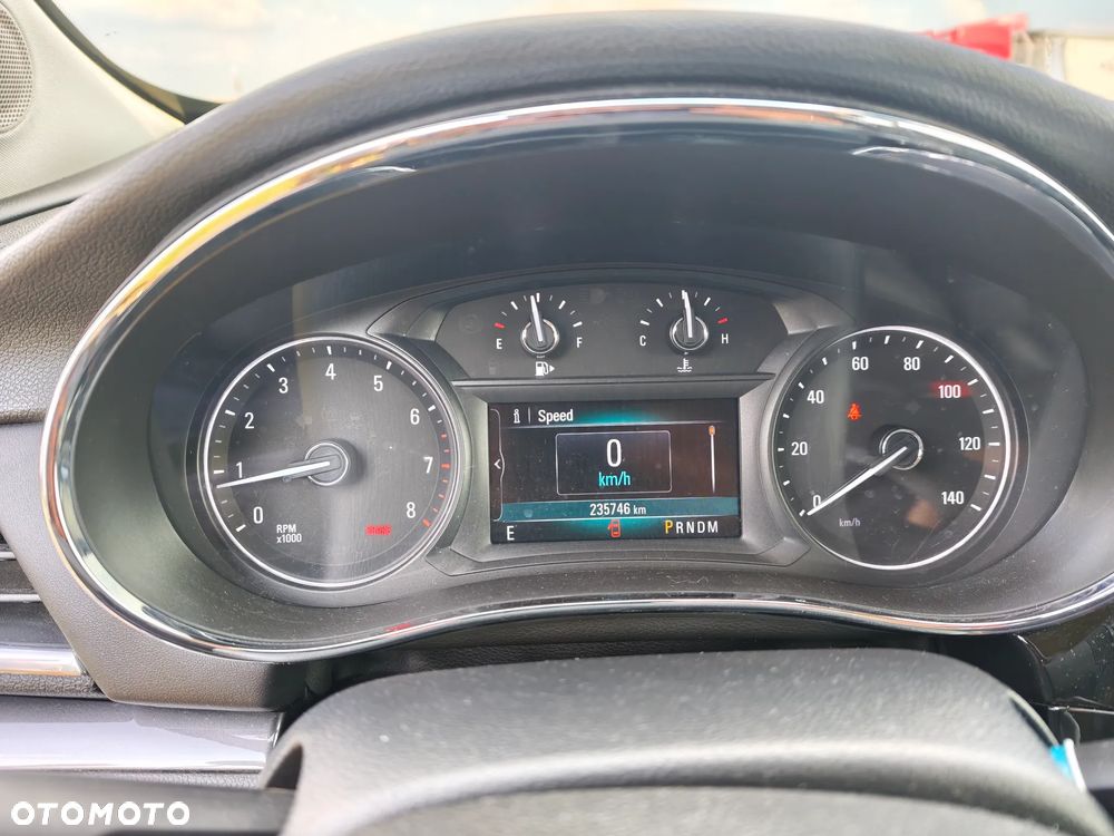 Buick Encore - 12