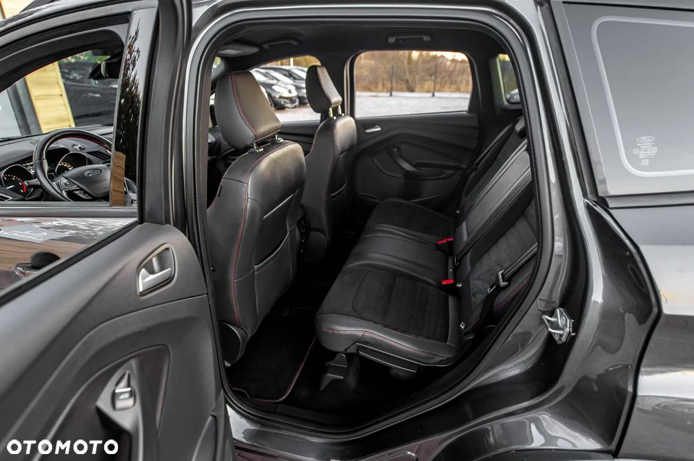 Ford Kuga 2.0 TDCi 4x4 ST-Line - 19