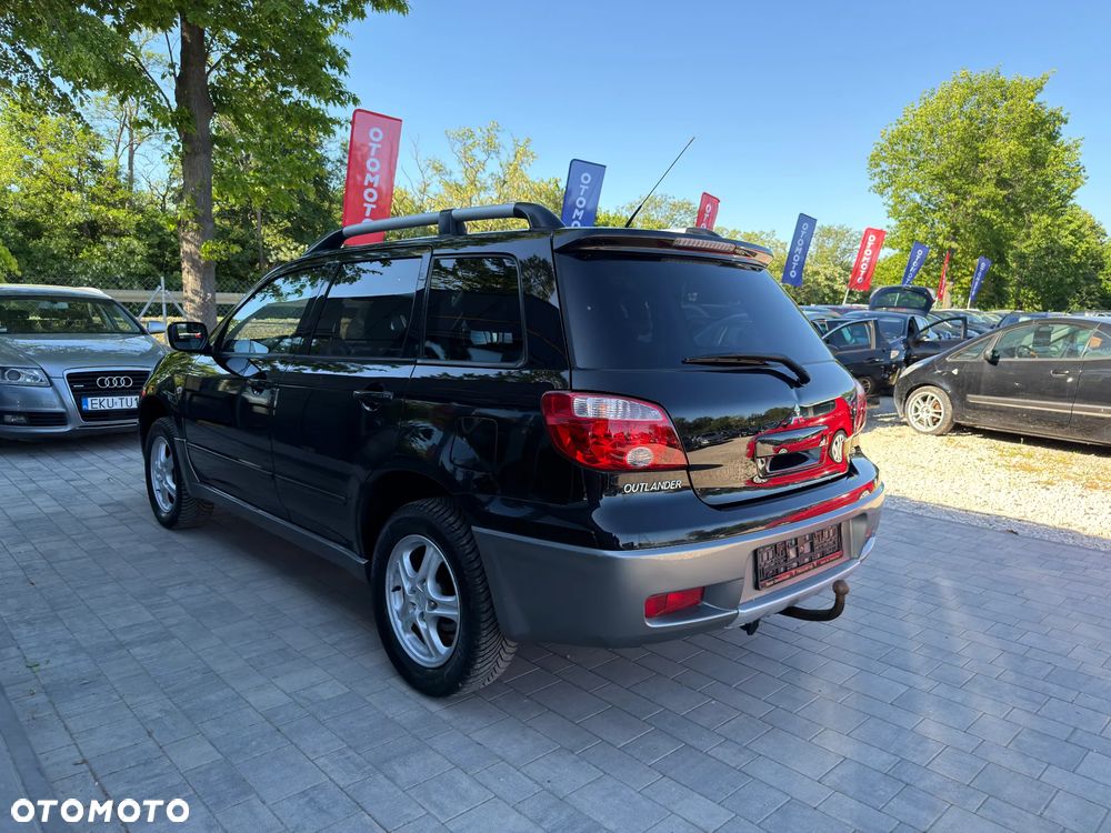 Mitsubishi Outlander 2.0 Invite - 4