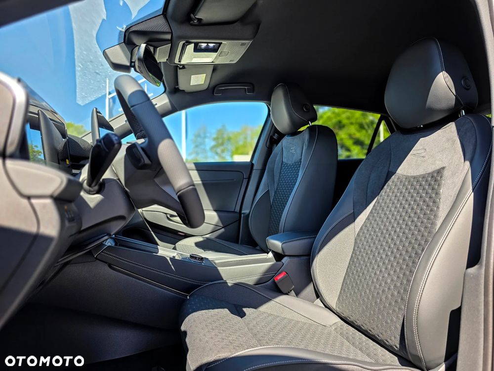Volkswagen T-Roc 1.5 TSI R-Line DSG - 11