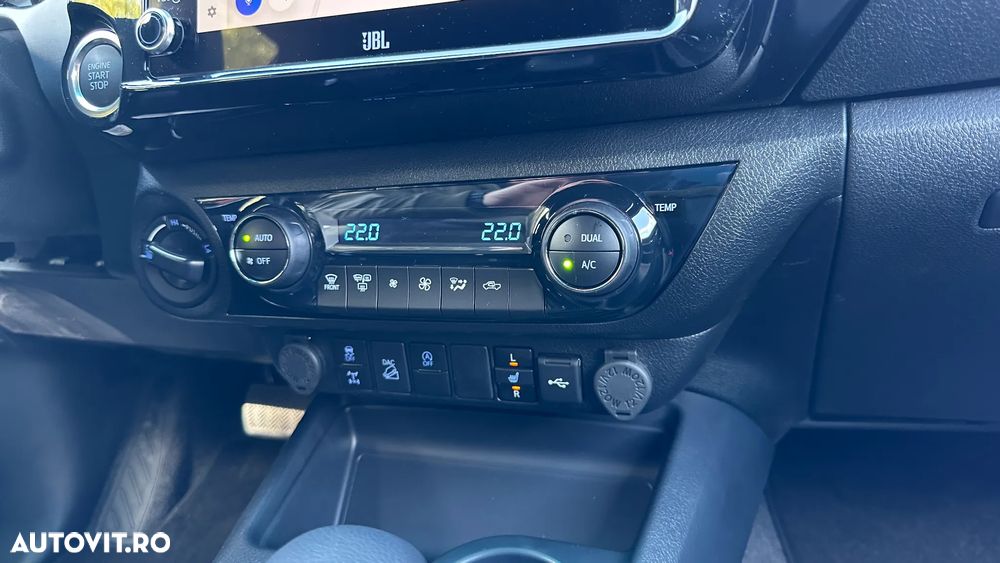 Toyota Hilux 2.8D 204CP 4x4 Double Cab AT MHEV Invincible Color Edition (3E5) - 29