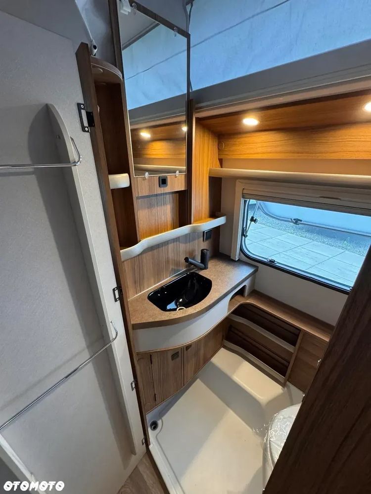 Hymer-Eriba Touring 542 - 14