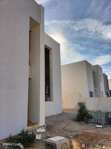Moradias Isoladas T4 Novas Arquitetura Moderna Aguada de Cima Águeda - Grande imagem: 2/9