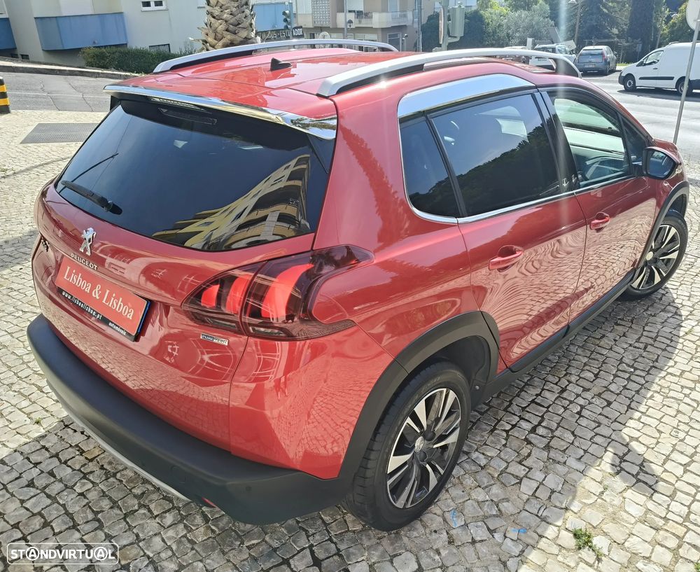 Peugeot 2008 1.2 PureTech Allure - 3