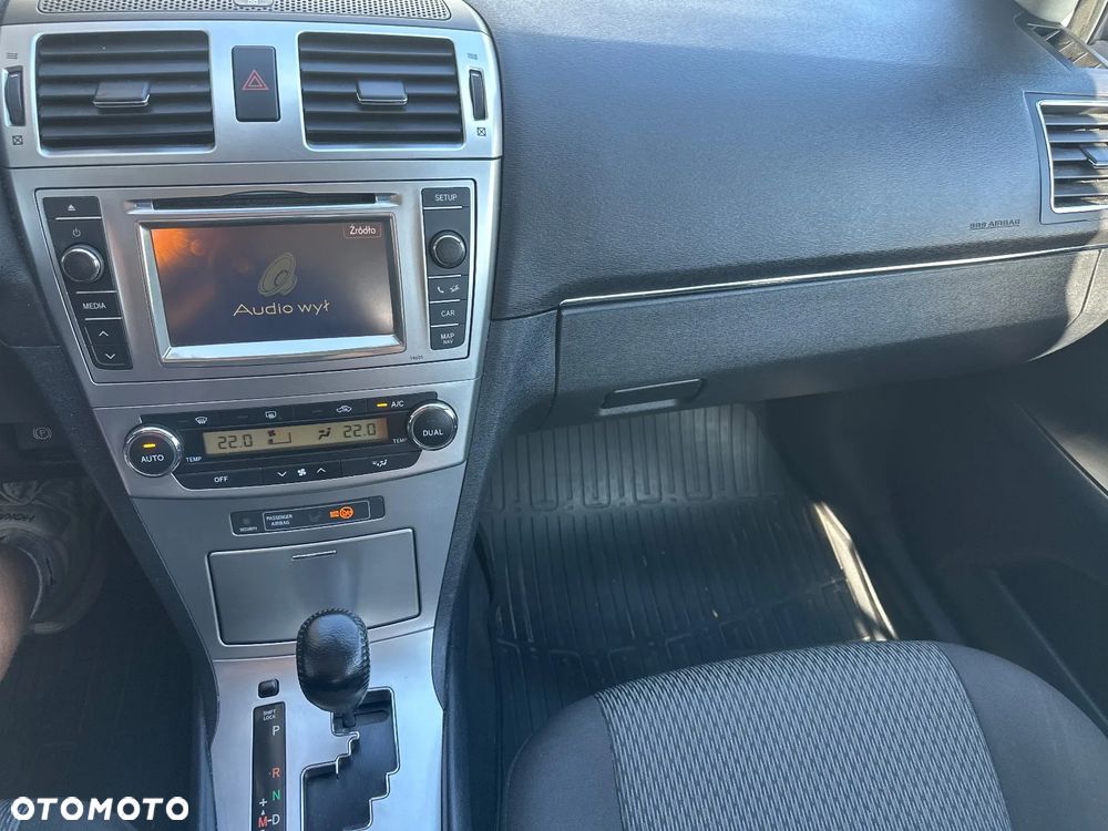 Toyota Avensis 2.0 Premium MS - 15