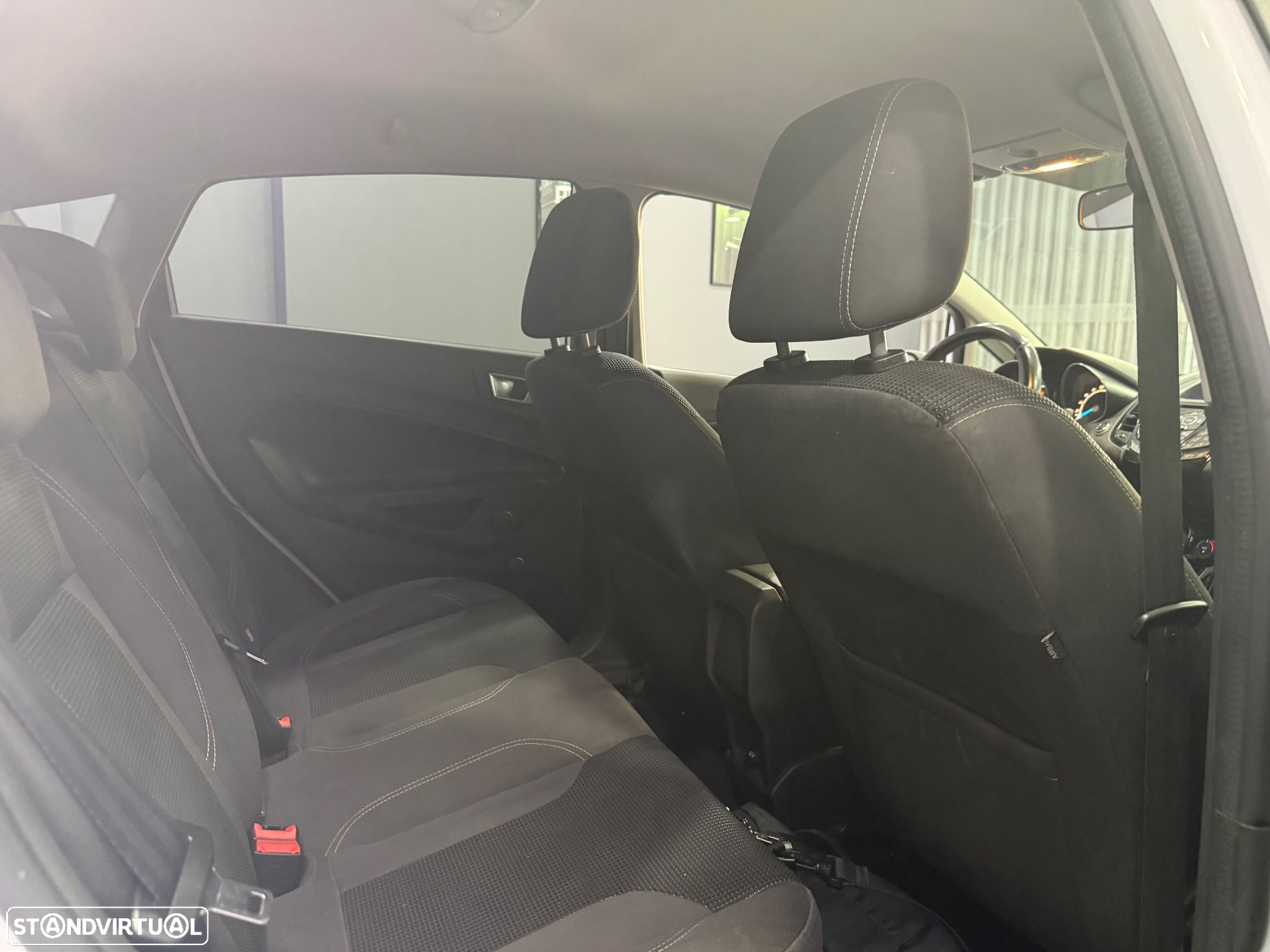 Ford Fiesta 1.0 Ti-VCT Titanium - 18