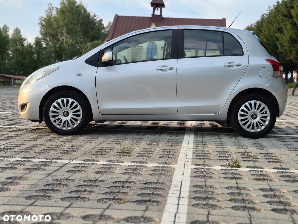 Toyota Yaris 1.33 VVT-i Cool - 4