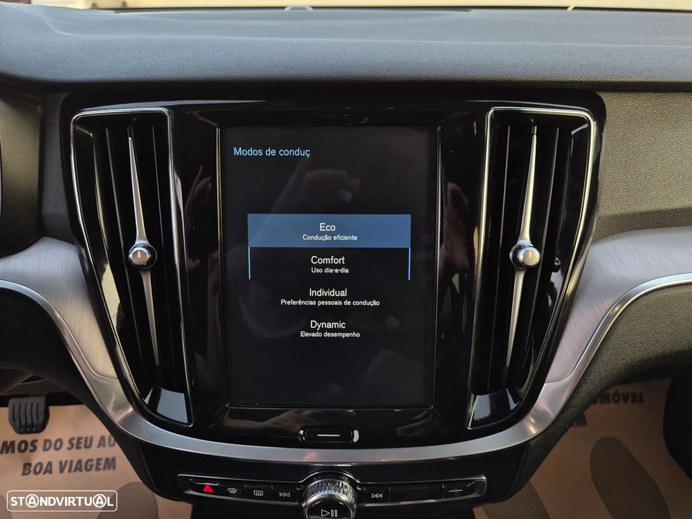 Volvo V60 2.0 D3 Momentum - 34